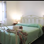 Appartamento Le Castella Apartmán *