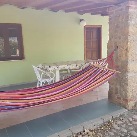 Le Castella Apartment *